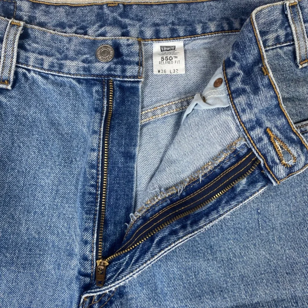 Vtg Levi's 550 Relaxed Jeans Mens 36x32 fits 35x31 Blue 100% Cotton Y2K Denim